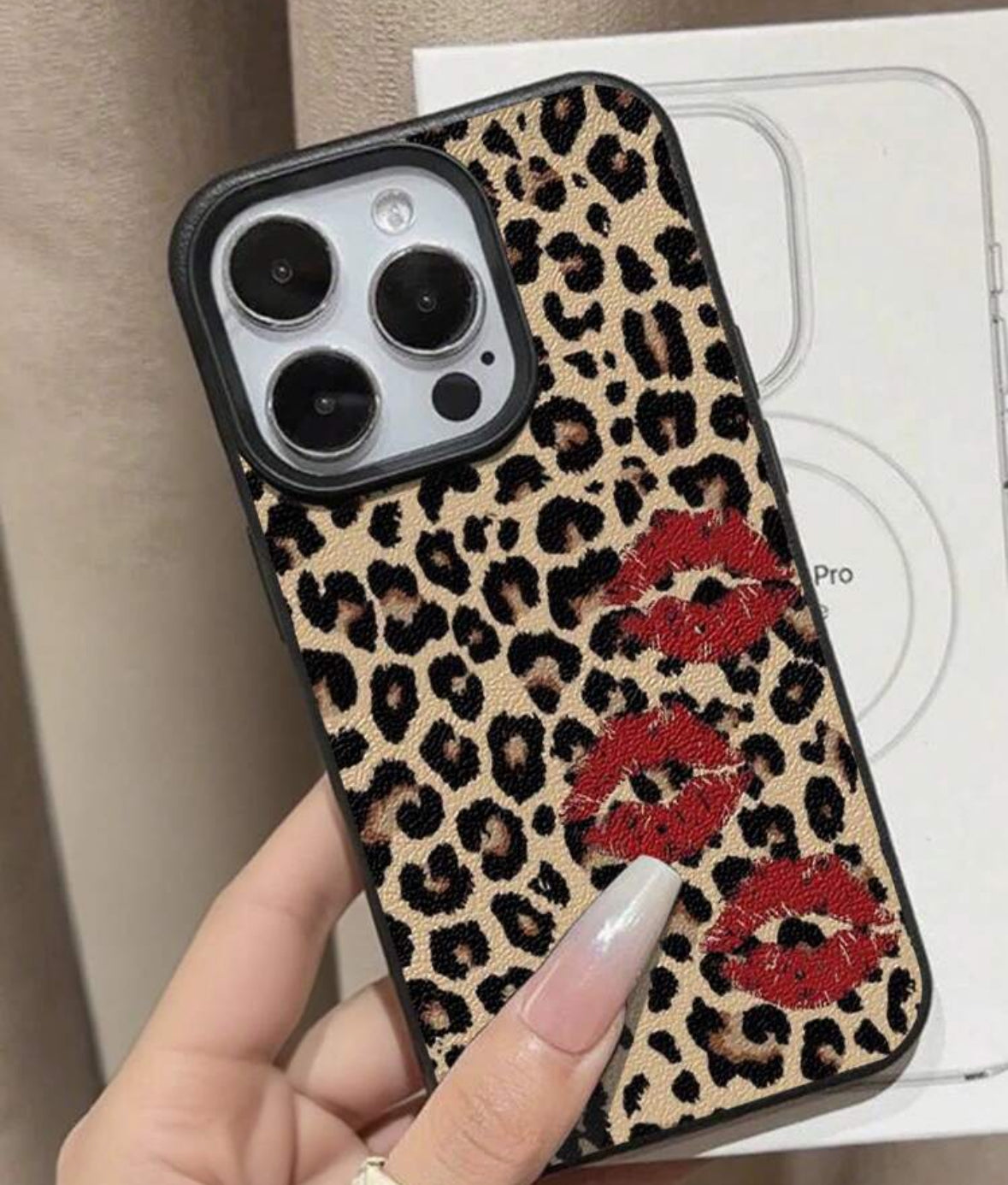 Leo case 💋